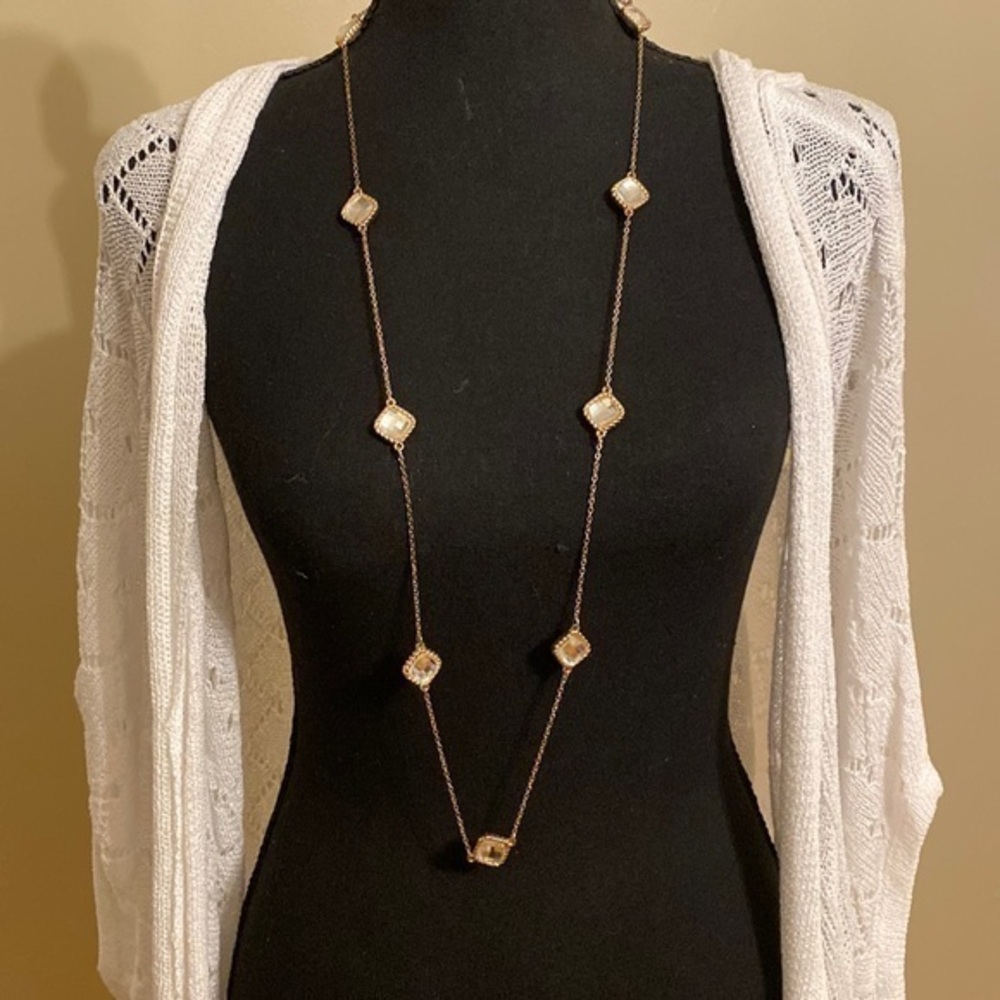 💛‼️NWOT‼️ “NY&C” Simple but Stunning Necklace